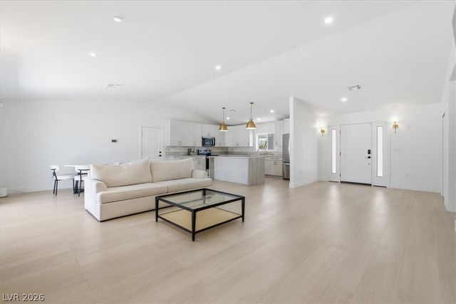 3660 West Robindale Road, Las Vegas, NV 89139