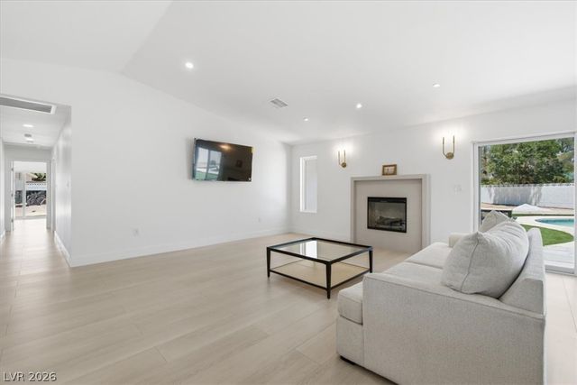 3660 West Robindale Road, Las Vegas, NV 89139