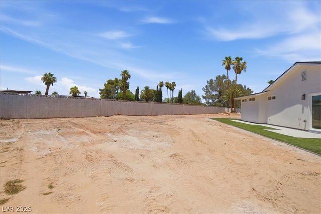 3660 West Robindale Road, Las Vegas, NV 89139