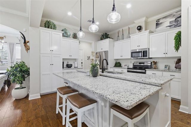 2205 Alexa Ln, Sulphur, LA 70663