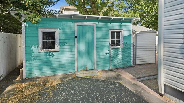26 Florida Road, Rocky Point, NY 11778