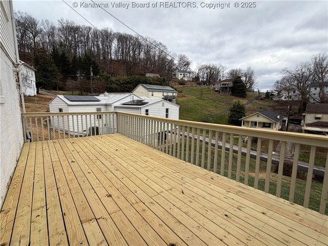 544 Burlew Drive, Charleston, WV 25302