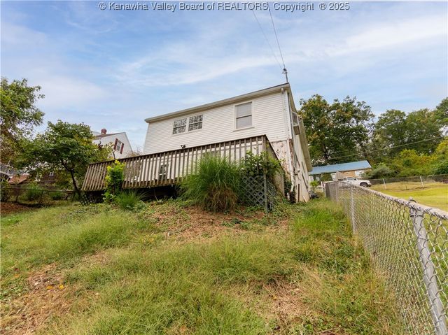 544 Burlew Drive, Charleston, WV 25302