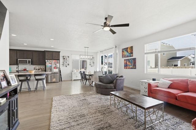 1976 W 850 N, Layton, UT 84041