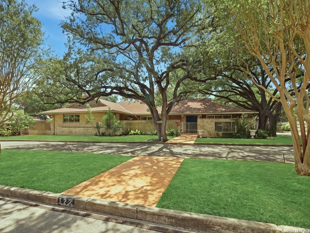 122 LABURNUM DR, San Antonio, TX 78209