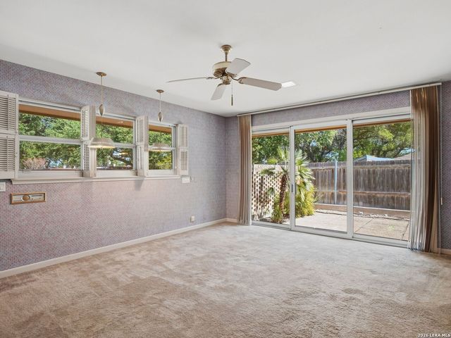 122 LABURNUM DR, San Antonio, TX 78209