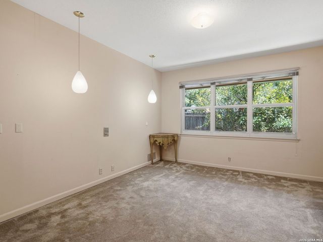 122 LABURNUM DR, San Antonio, TX 78209