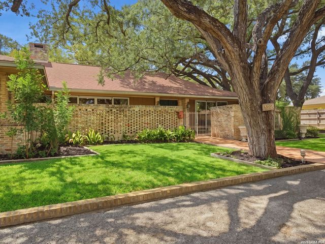 122 LABURNUM DR, San Antonio, TX 78209