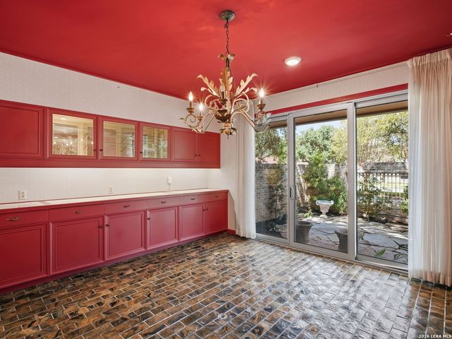 122 LABURNUM DR, San Antonio, TX 78209