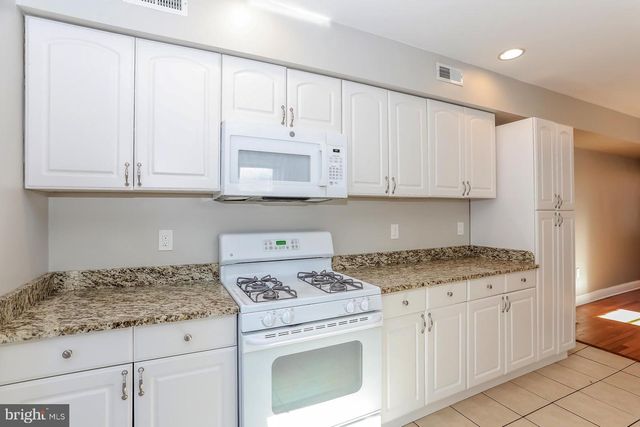 624 S GLOVER ST, Baltimore, MD 21224