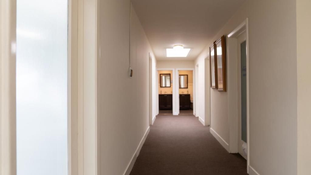 Image 11 of property listing at 1126 Broadway 1, Burlingame, CA 94010