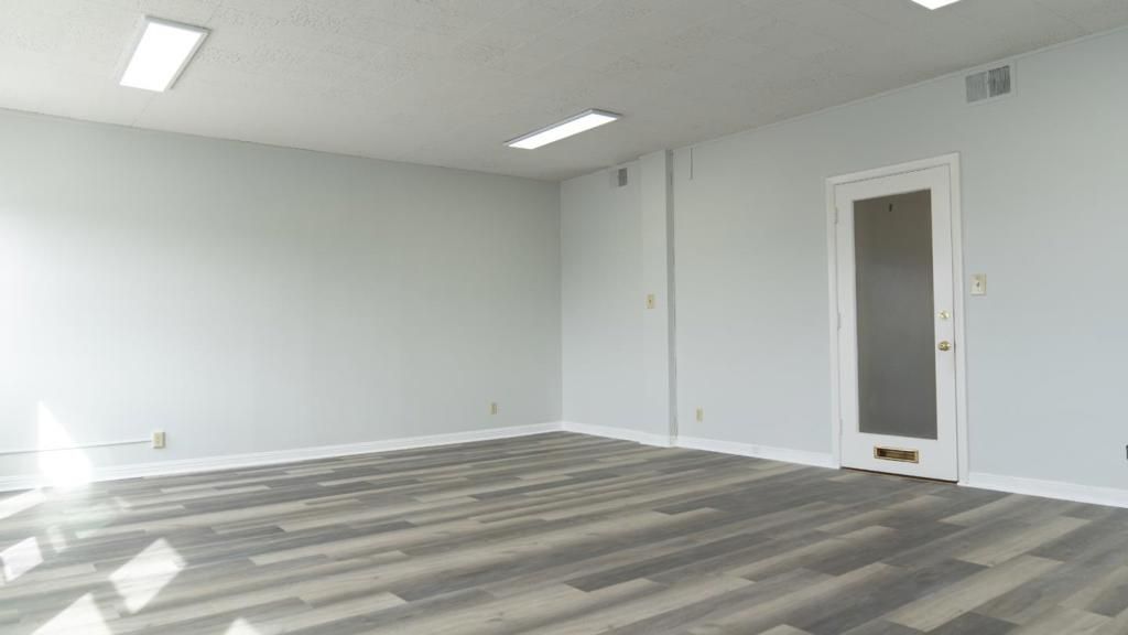 Image 6 of property listing at 1126 Broadway 1, Burlingame, CA 94010