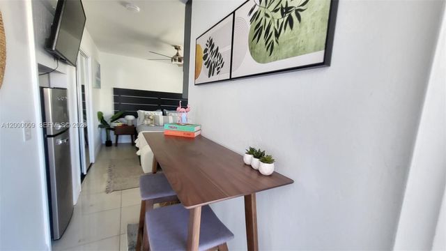 338 Roosevelt St, Hollywood, FL 33019