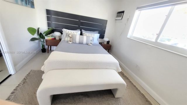 338 Roosevelt St, Hollywood, FL 33019