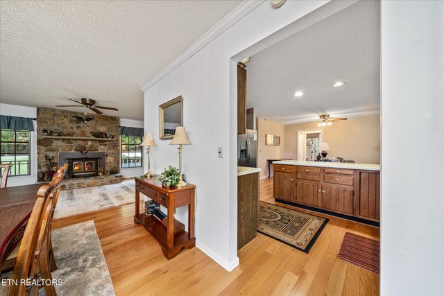 34 Beachwood Lane, Crossville, TN 38558