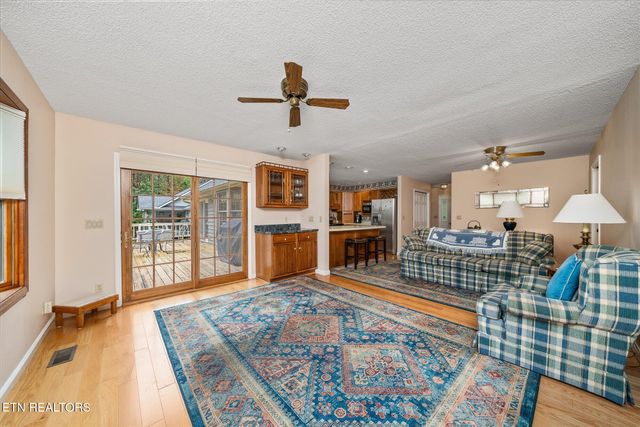 34 Beachwood Lane, Crossville, TN 38558