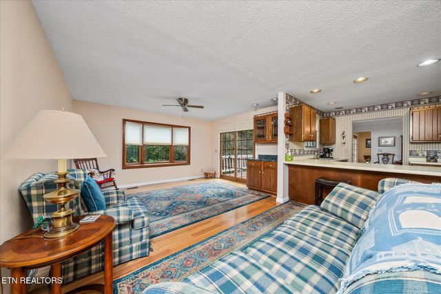 34 Beachwood Lane, Crossville, TN 38558