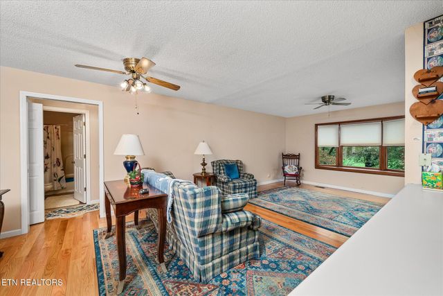 34 Beachwood Lane, Crossville, TN 38558