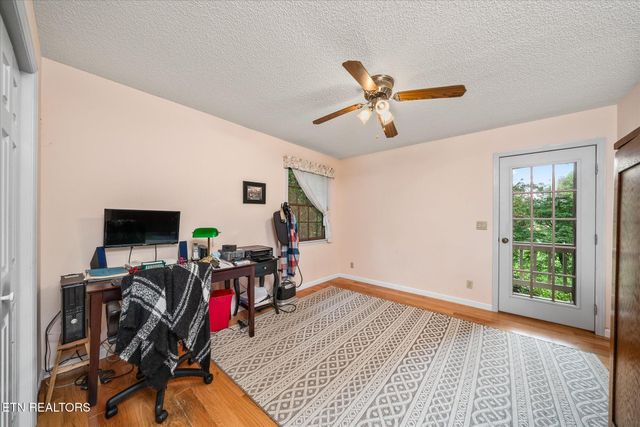 34 Beachwood Lane, Crossville, TN 38558