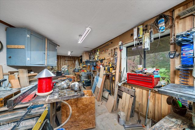 34 Beachwood Lane, Crossville, TN 38558