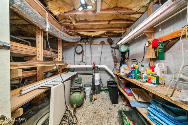 34 Beachwood Lane, Crossville, TN 38558