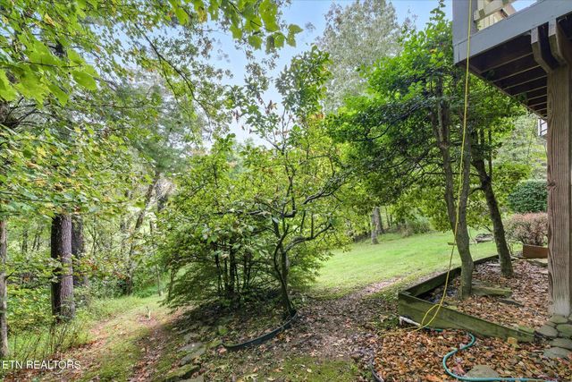 34 Beachwood Lane, Crossville, TN 38558