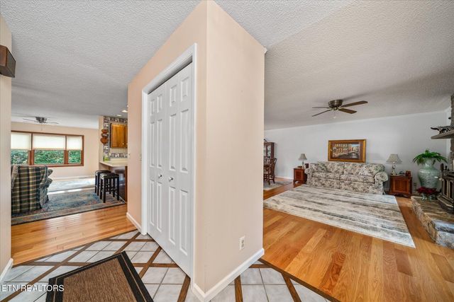 34 Beachwood Lane, Crossville, TN 38558