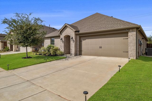 2955 Trusting Way, Aubrey, TX 76227