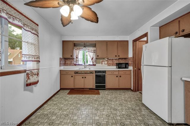24560 Stephen Avenue, Euclid, OH 44123