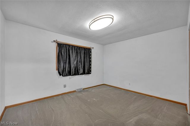 24560 Stephen Avenue, Euclid, OH 44123