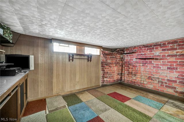 24560 Stephen Avenue, Euclid, OH 44123