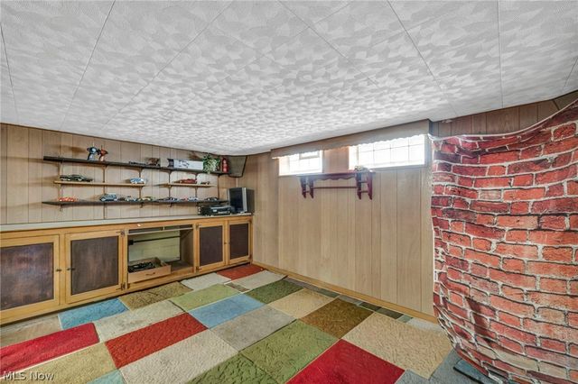 24560 Stephen Avenue, Euclid, OH 44123