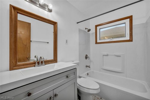 24560 Stephen Avenue, Euclid, OH 44123