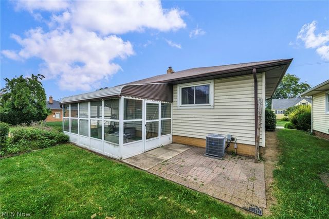 24560 Stephen Avenue, Euclid, OH 44123