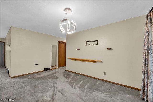 24560 Stephen Avenue, Euclid, OH 44123