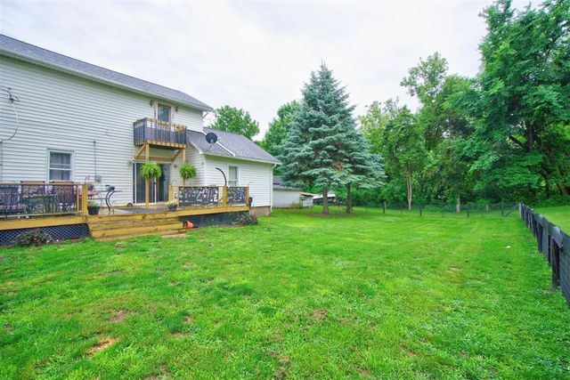 663 Oakhill Avenue, Jackson, MI 49201