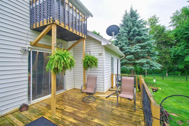 663 Oakhill Avenue, Jackson, MI 49201