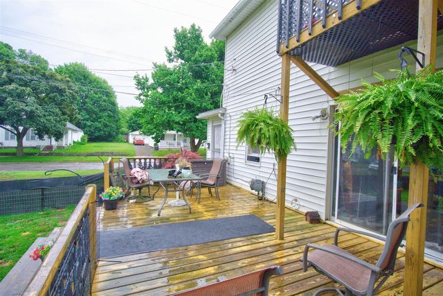 663 Oakhill Avenue, Jackson, MI 49201