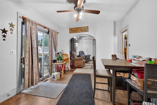 663 Oakhill Avenue, Jackson, MI 49201