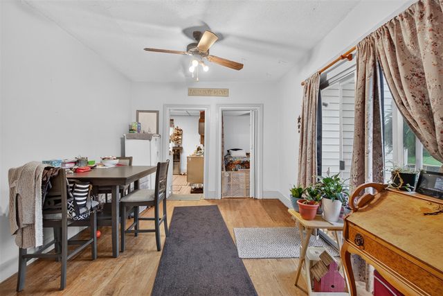 663 Oakhill Avenue, Jackson, MI 49201