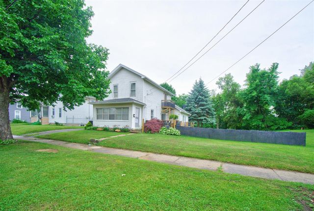 663 Oakhill Avenue, Jackson, MI 49201