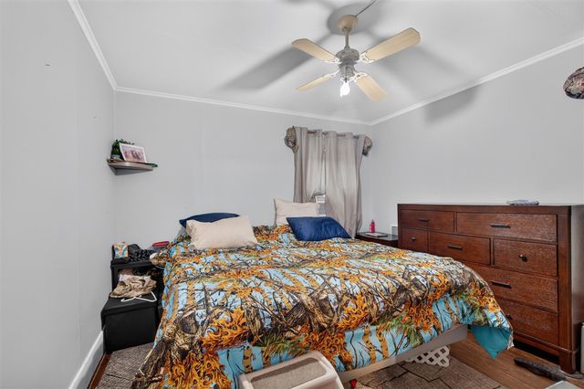 663 Oakhill Avenue, Jackson, MI 49201