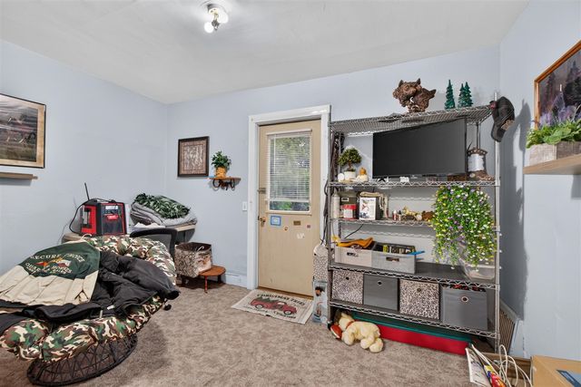 663 Oakhill Avenue, Jackson, MI 49201