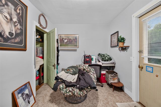 663 Oakhill Avenue, Jackson, MI 49201