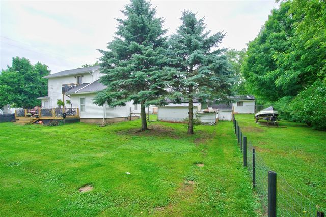 663 Oakhill Avenue, Jackson, MI 49201