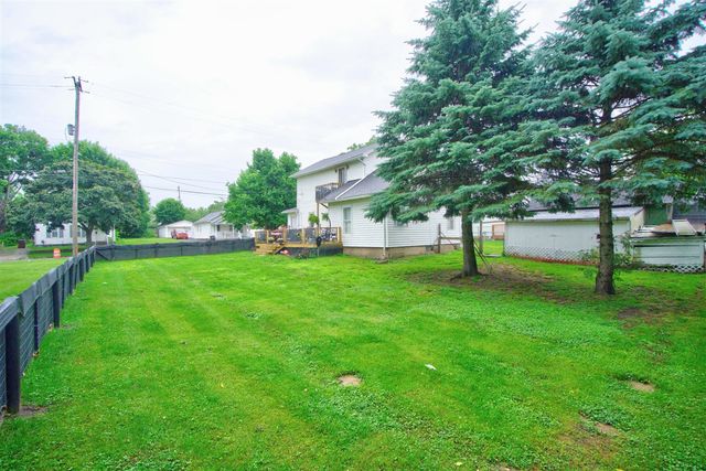663 Oakhill Avenue, Jackson, MI 49201