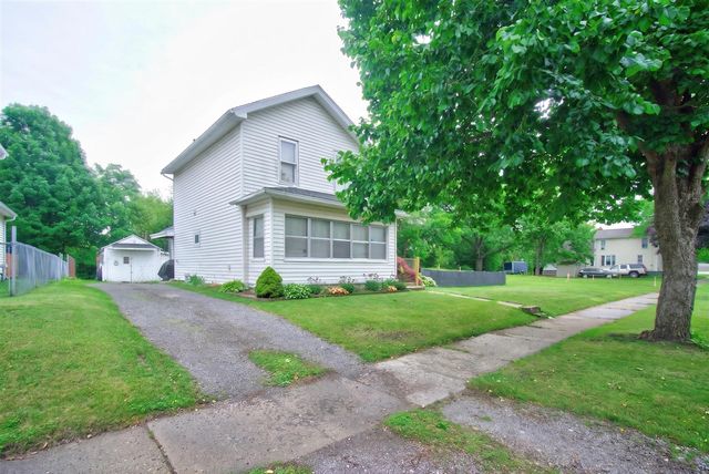 663 Oakhill Avenue, Jackson, MI 49201