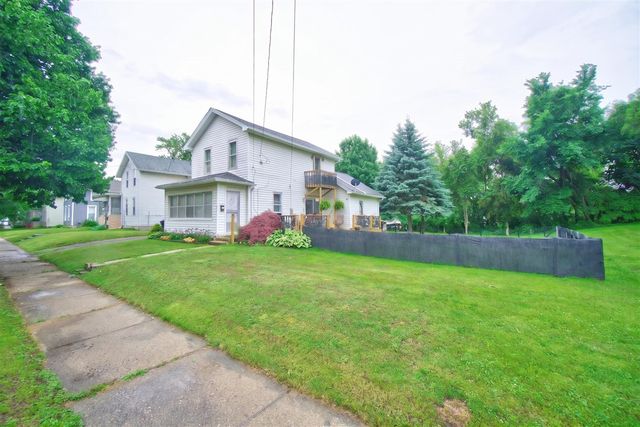 663 Oakhill Avenue, Jackson, MI 49201