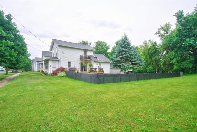 663 Oakhill Avenue, Jackson, MI 49201