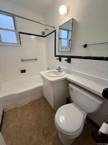 175 Bryant Avenue 1J, White Plains, NY 10605